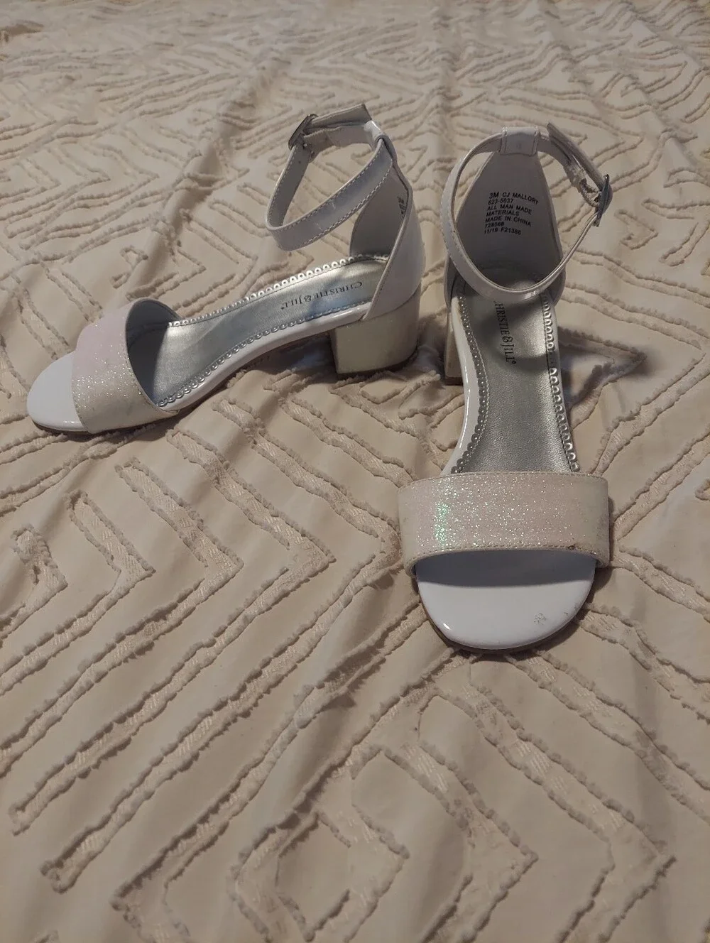 Christie & Jill Girls White Glitter Ankle Strap Block Heels Size 3M